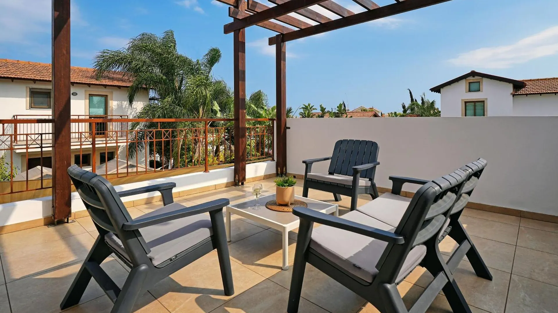 Villa Evia - Walking To Med Sea Agia Napa